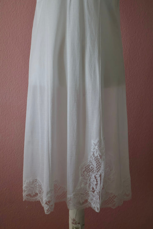 Vintage White Nylon Nightgown (M/L)