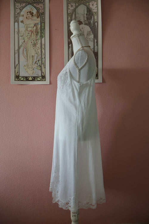 Vintage White Nylon Nightgown (M/L)