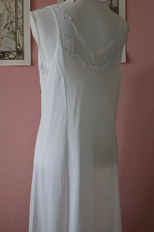 Vintage White Nylon Nightgown (M/L)